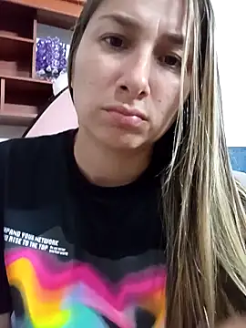 Snapshot of Iris_love18 chatting on 11.18.25 Iris love18 online show from 11.18.25