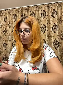 NadiraNoor online show from 01.11.25