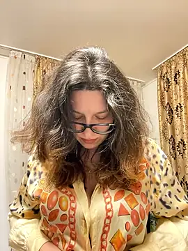 NadiraNoor online show from 03.05.26