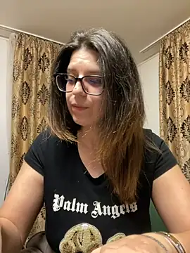 NadiraNoor online show from 04.03.26