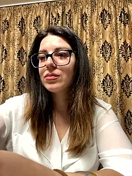 NadiraNoor online show from 04.14.26