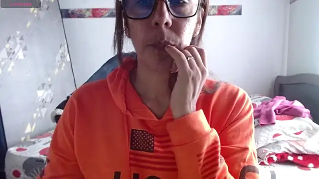 Snapshot of horny_paty chatting on 07.10.26 horny paty online show from 07.10.26
