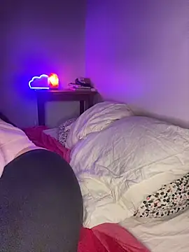 Snapshot of milkyhonybaby chatting on 01.03.25 milkyhonybaby online show from 01.03.25