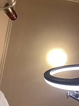 Snapshot of milkyhonybaby chatting on 11.05.25 milkyhonybaby online show from 11.05.25