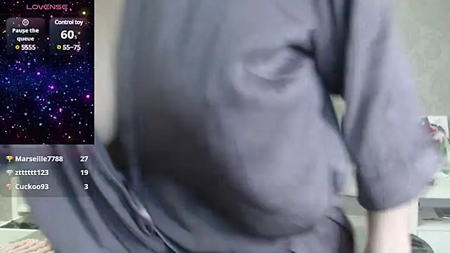 Snapshot of GinaAngelina chatting on 12.19.24 GinaAngelina online show from 12.19.24