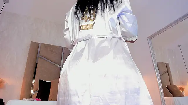 Martinaa Jones  online show from 03.09.26