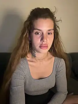 EmiliaCatalina online show from 04.01.26