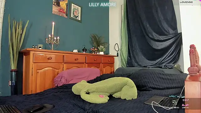 LillyAmore online show from 05.23.26