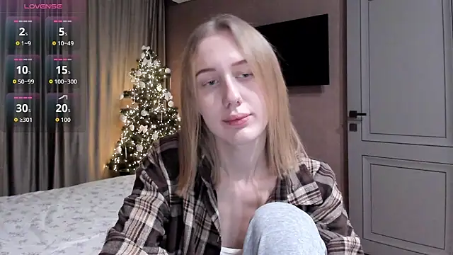 Mika Ray online show from 12.18.25