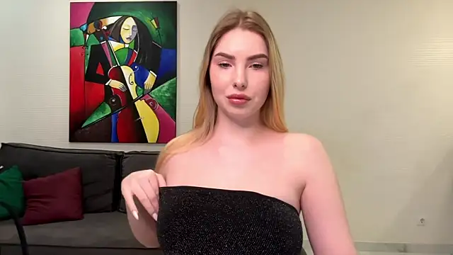 DannaCelisss online show from 12.27.24