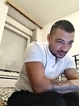 Zoltanioan26 online show from 10.24.25