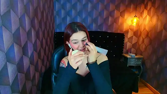 LiaHarryis online show from 09.30.25