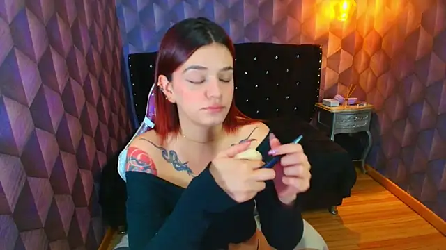 LiaHarryis online show from 11.14.25