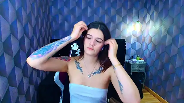 Snapshot of LiaHarryis chatting on 05.15.26 LiaHarryis online show from 05.15.26
