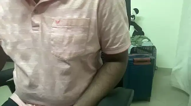 Snapshot of dhruv-sluppy chatting on 02.06.25 dhruv-sluppy online show from 02.06.25