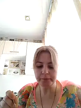 Lady nice cat online show from 02.14.25