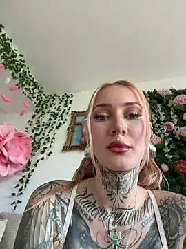 Snapshot of Stella-Kink chatting on 02.28.26 Stella-Kink online show from 02.28.26