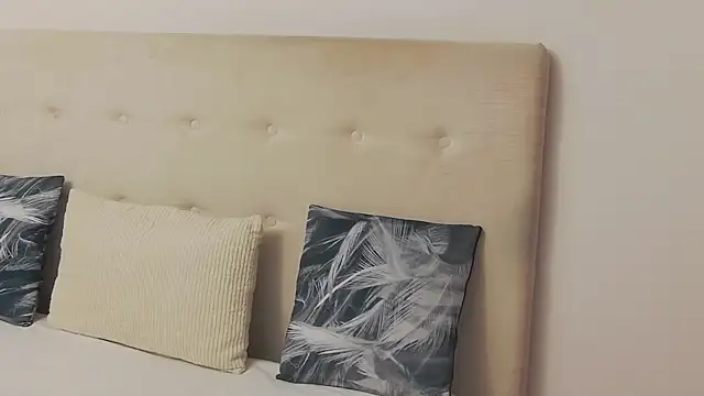 Snapshot of CassieHilton chatting on 10.18.25 CassieHilton online show from 10.18.25