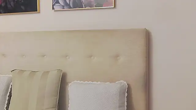 Snapshot of CassieHilton chatting on 11.27.25 CassieHilton online show from 11.27.25