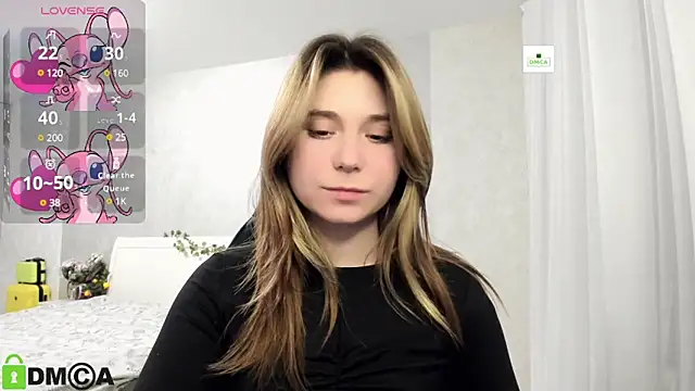 SweetMonicka online show from 02.05.25