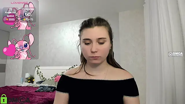 SweetMonicka online show from 02.28.25