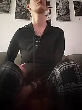 LauraBaby online show from 04.13.26