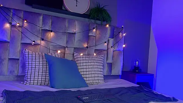 nahomi campbell online show from 01.08.26