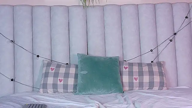 nahomi campbell online show from 02.17.26