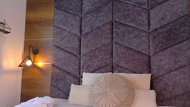 nahomi campbell online show from 03.07.26