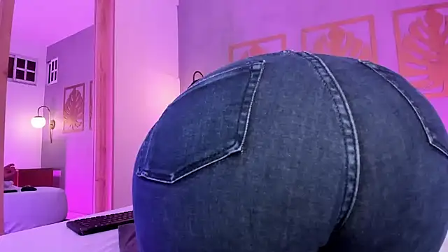 majo rosse  online show from 11.04.25