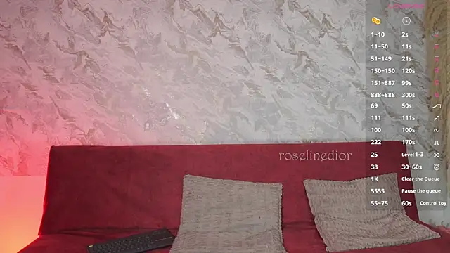 Snapshot of roselinedior chatting on 09.16.25 roselinedior online show from 09.16.25