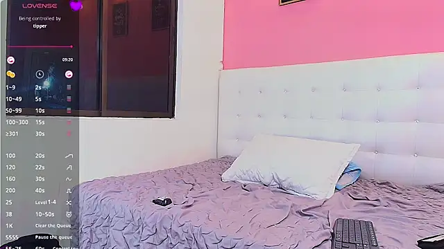 Snapshot of daddyissuesss_ chatting on 02.05.25 daddyissuesss online show from 02.05.25