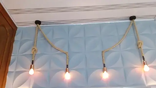 VeronicaRobles online show from 12.17.24