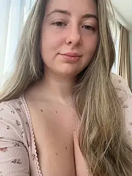 curvyflawless online show from 01.11.25