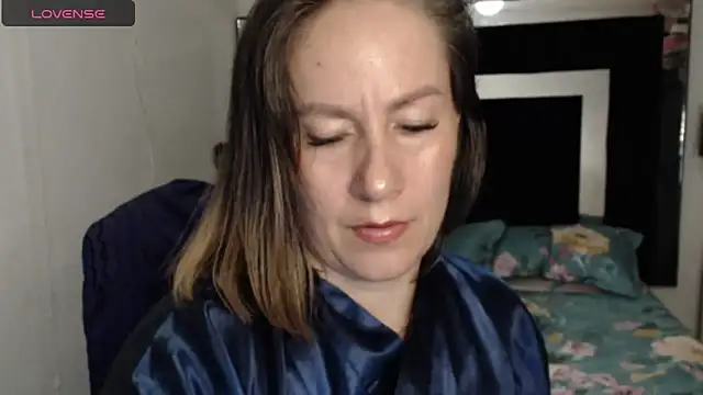 Snapshot of CATRINA-83 chatting on 05.15.26 CATRINA-83 online show from 05.15.26