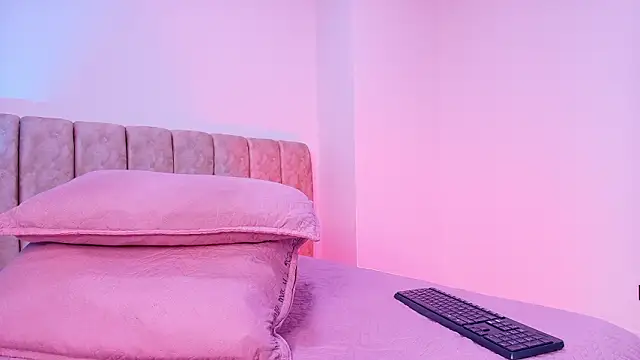 arl chloee online show from 02.20.26