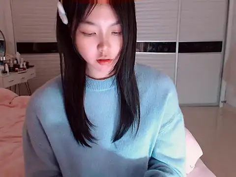 Snapshot of -Lucky_Girl chatting on 02.04.25 -Lucky Girl online show from 02.04.25