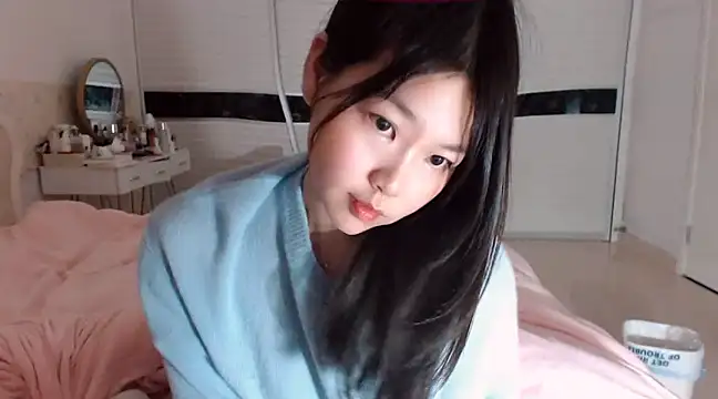 Snapshot of -Lucky_Girl chatting on 02.21.25 -Lucky Girl online show from 02.21.25