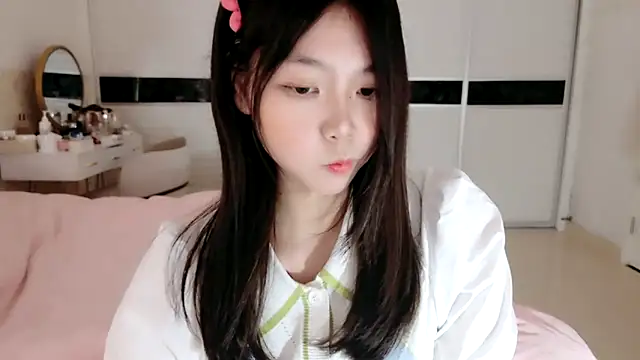 Snapshot of -Lucky_Girl chatting on 03.14.25 -Lucky Girl online show from 03.14.25