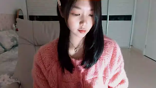 Snapshot of -Lucky_Girl chatting on 10.13.25 -Lucky Girl online show from 10.13.25