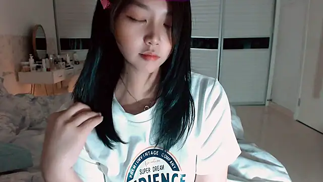 Snapshot of -Lucky_Girl chatting on 11.01.25 -Lucky Girl online show from 11.01.25