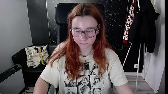 littleviki7 online show from 01.02.25