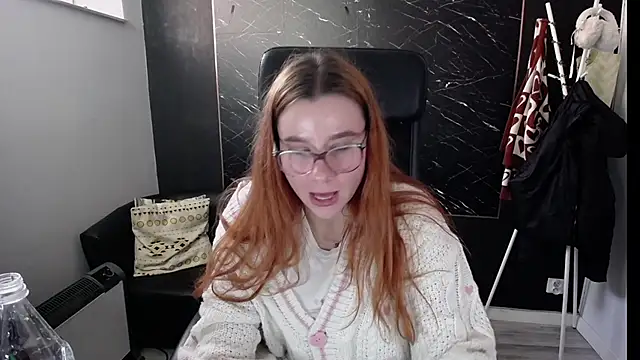 littleviki7 online show from 02.10.25