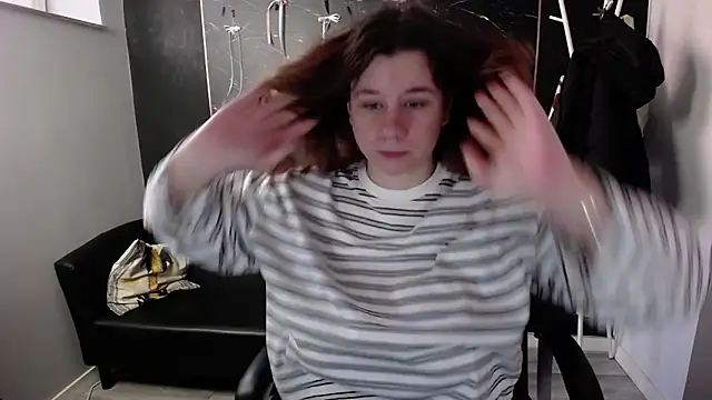 littleviki7 online show from 03.18.26