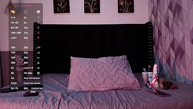 Snapshot of shybutdirtygirrll chatting on 02.01.25 shybutdirtygirrll online show from 02.01.25