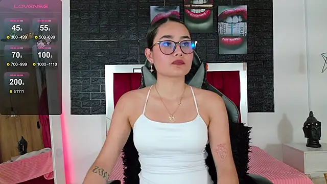 Snapshot of kathy1_sc chatting on 10.02.25 kathy1 sc online show from 10.02.25