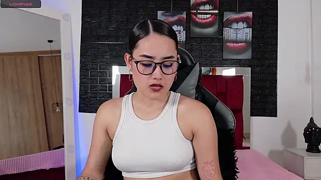 Snapshot of kathy1_sc chatting on 10.10.25 kathy1 sc online show from 10.10.25