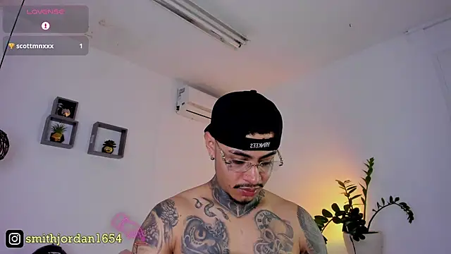 Snapshot of JordanSmiith_ chatting on 02.27.25 JordanSmiith online show from 02.27.25