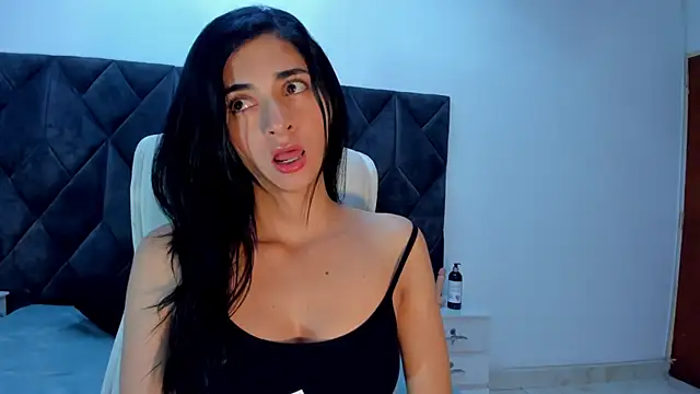 Snapshot of Linisprincehot69 chatting on 03.06.25 Linisprincehot69 online show from 03.06.25