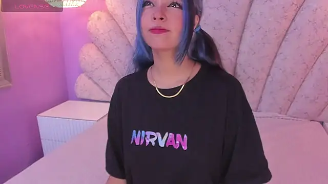 chloe watson  online show from 02.11.25